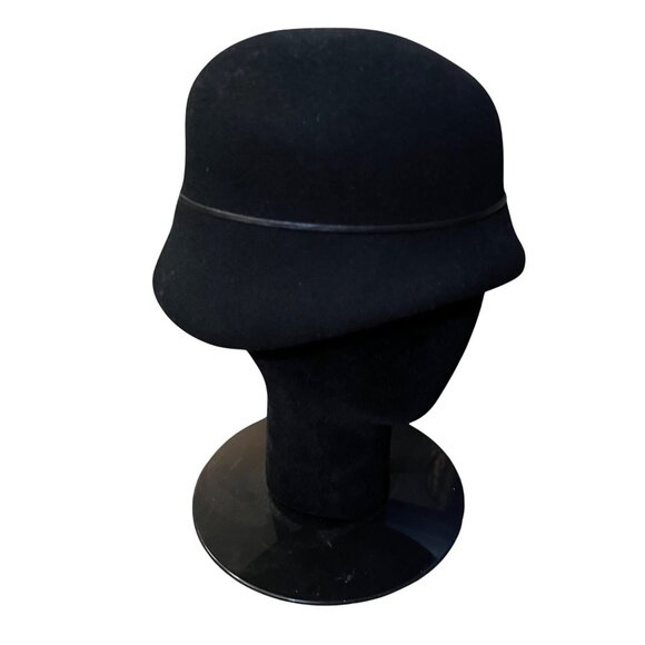 Vintage Ophelie Hats Black Wool Felt Cloche Feather Decoration Used and Box main image 13
